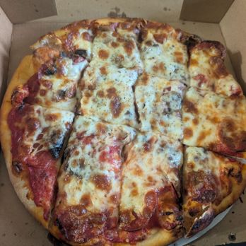 Vero Chicago Pizza - Thin crust - Pizza Near Me - Chandler, Arizona Vero Chicago Pizza - Thin crust - Pizza Near Me - Chandler, Arizona