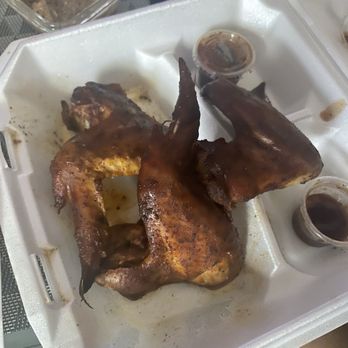 CARR B QUE'S - Wings (please excuse my bad lighting ) - Barbeque Near Me - Stockbridge, Georgia CARR B QUE'S - Wings (please excuse my bad lighting ) - Barbeque Near Me - Stockbridge, Georgia
