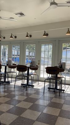 Beau’s Tiny Diner by null