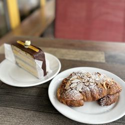 O Cafe - Oak cake and almond croissant