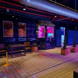FLEX Cleveland - Just another pic of flex  fun place glad I came with a few friends