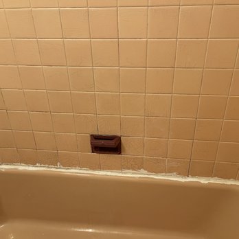 Splash Reglazing - Tiles in bad shape - Refinishing Services Near Me - Brooklyn, New York