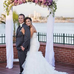 Melbee's Airbrush Tanning - Glow up on this beautiful bride two days before the wedding.