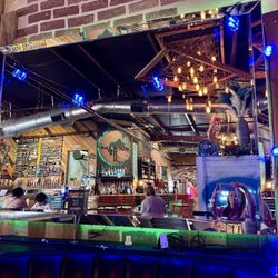Mulekick - Mirror reflection of bar