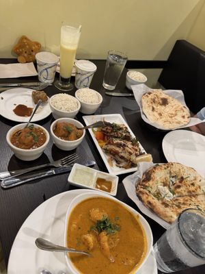 Curry and More by null