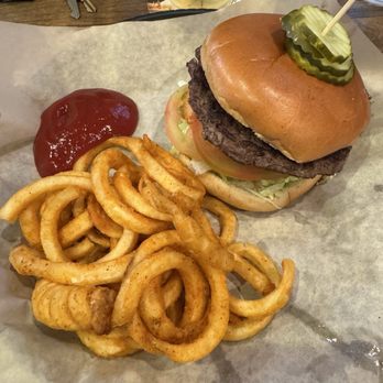 Beef 'O' Brady's - Burger deal - Sports Bars Near Me - Riverview, Florida