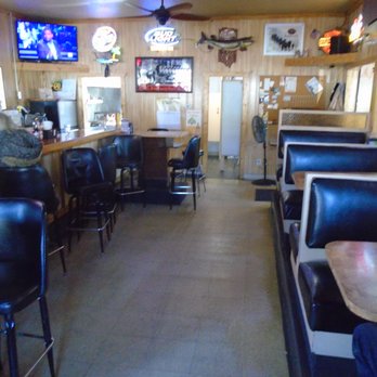 Mallalieu Inn - Looking into the bar, view from the front entryway. - Nightlife Near Me - Hudson, Wisconsin Mallalieu Inn - Looking into the bar, view from the front entryway. - Nightlife Near Me - Hudson, Wisconsin
