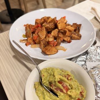 Casa El Desayuno - Side of guacamole and potatoes - Breakfast & Brunch Near Me - Las Vegas, Nevada