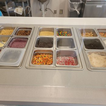 Donna's Delicious Dozen - Topping options - Donuts Near Me - Columbus, Ohio Donna's Delicious Dozen - Topping options - Donuts Near Me - Columbus, Ohio