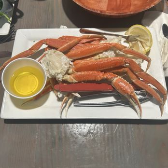 Sal's Ballyhoo's - Snow Crab Legs - Seafood Near Me - Key Largo, Florida
