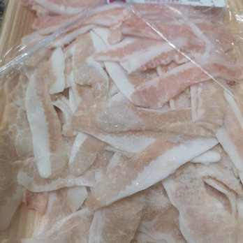 Good Fortune Supermarket - Bad pork jowl hidden under the fresh ones.. bad business - Grocery Near Me - San Gabriel, California