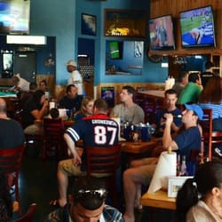 Pelican Larry's Raw Bar and Grill