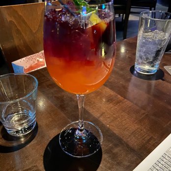 Yard House - Sunset Sangria - New American Near Me - Lombard, Illinois