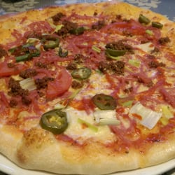 Gränsgrillen & Pizzeria - Pizza: Mexi. Stark och het, men skulle vara perfekt med en mild dressing som till exempel orientdressing eller vitlöksdressing.