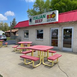 Boz Hot Dogs - Outside