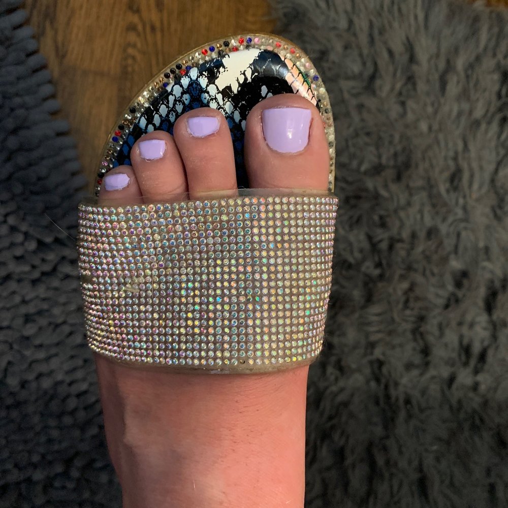 Lavish Nail Spa - DND DAISY GEL POLISH - Nail Salons Near Me - Charlotte, North Carolina