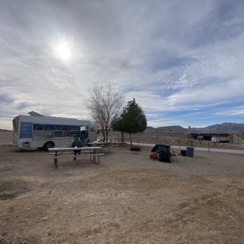 Tacos Colima - Literally located in the middle of nowhere, across the freeway from the gas station - Food Trucks Near Me Tacos Colima - Literally located in the middle of nowhere, across the freeway from the gas station - Food Trucks Near Me