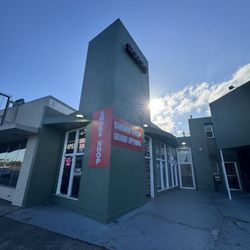 San Carlos smoke shop