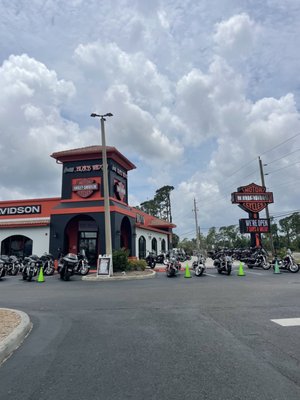 Bert's Black Widow Harley-Davidson, 2224 El Jobean Rd, Port