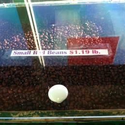 You can buy beans by weight. You can buy beans by weight.