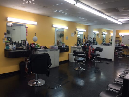 Fast Freddy’s Hair Salon