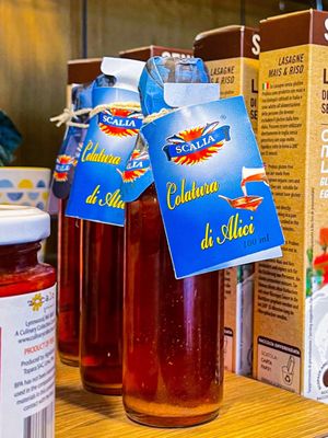 Eddie’s Little Shop & Deli by null