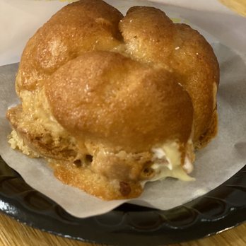 Beard Papa's - Butter and Honey - Bakeries Near Me - Los Angeles, California