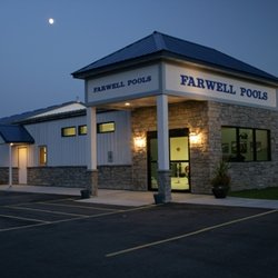Farwell Pools & Spas - Farwell Pools in the Night