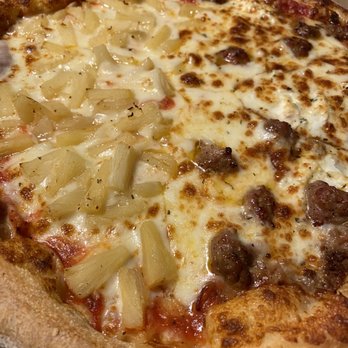 Pink's Pizza - Half Lazy Lasagna Pizza, half Hawaii 5 O Pizza - Pizza Near Me - Houston, Texas