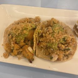 Tres Galeones - Fish tacos