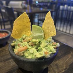 Somos Familia Mexican Restaurant - Guacamole (large)