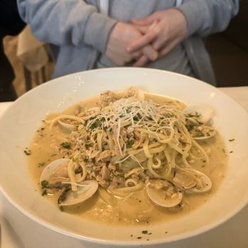 MA'S Italian Kitchen - CLAM LINGUINE - Italian Near Me - Burbank, California