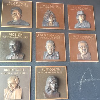Guitar Center - Musical Instruments & Teachers Near Me - Hollywood, California