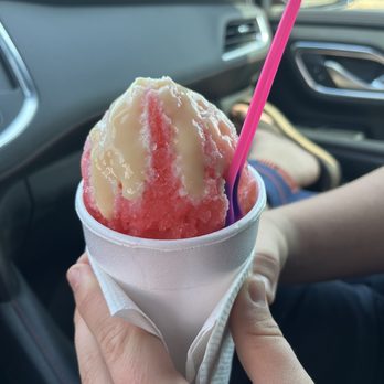Snow Exciting - Strawberry cheesecake with cream - Shaved Ice Near Me - Fort Worth, Texas
