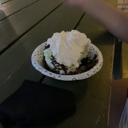 Mint chip brownie sundae