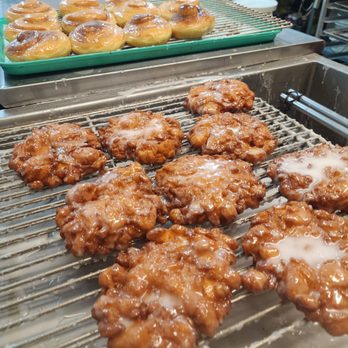 Sunshine Donuts - doughnuts on a cooling rack - Donuts Near Me - Fort Worth, Texas