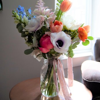 Bloomie Flower Studio - Floral Designers Near Me - Hoboken, New Jersey