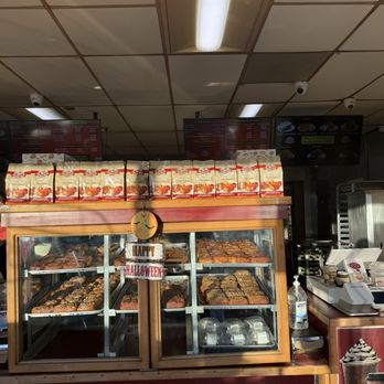 Old West Cinnamon Rolls - Large selection - Bakeries Near Me - Pismo Beach, California Old West Cinnamon Rolls - Large selection - Bakeries Near Me - Pismo Beach, California