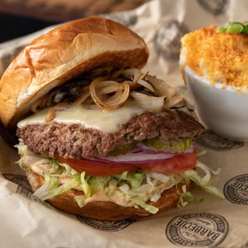 Del's Hideout - classic cheeseburger - Barbeque Near Me - San Diego, California