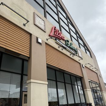 Liliha Bakery - Entrance - Bakeries Near Me - Pearl City, Hawaii Liliha Bakery - Entrance - Bakeries Near Me - Pearl City, Hawaii