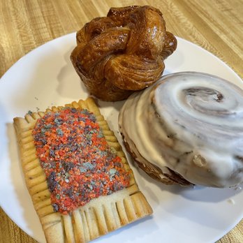 Bakery Lorraine - Kouign Amann, Strawberry Pop Pastry, Cinnamon Roll - Bakeries Near Me - Austin, Texas Bakery Lorraine - Kouign Amann, Strawberry Pop Pastry, Cinnamon Roll - Bakeries Near Me - Austin, Texas