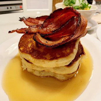 White Lily Diner - Buttermilk griddle cakes with bacon - Breakfast & Brunch Near Me - Toronto, Ontario White Lily Diner - Buttermilk griddle cakes with bacon - Breakfast & Brunch Near Me - Toronto, Ontario