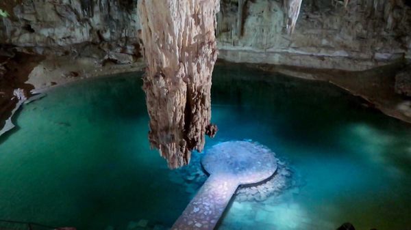 Cenote Suytun by null