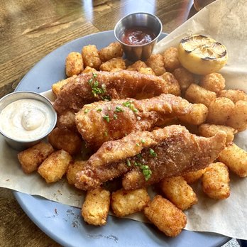 Humble Sea Brewing - Fish and Tots - Beer Gardens Near Me - Pacifica, California