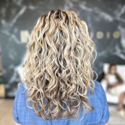 Textures & Tones Salon