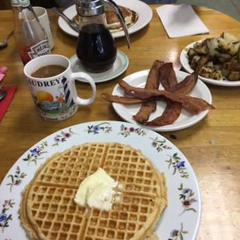 Marti's Place - Waffles & Pancakes with a side of crispy bacon and homestyle potatos - Breakfast & Brunch Near Me - Alameda, California Marti's Place - Waffles & Pancakes with a side of crispy bacon and homestyle potatos - Breakfast & Brunch Near Me - Alameda, California