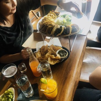 Las Almas Rotas - Delicious tacos - Cocktail Bars Near Me - Dallas, Texas