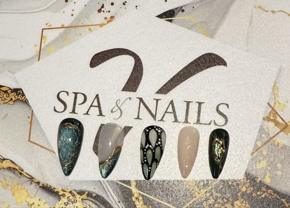 V Spa & Nails Logo