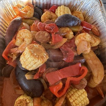 Pelagic Fish Market - Seafood platter... that has mostly potatoes and corn than seafood. - Seafood Markets Near Me - Half Moon Bay, California Pelagic Fish Market - Seafood platter... that has mostly potatoes and corn than seafood. - Seafood Markets Near Me - Half Moon Bay, California