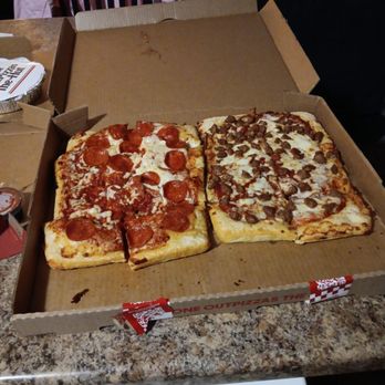 Pizza Hut - Pepperoni and sausage pizzas - Chicken Wings Near Me - Des Moines, Iowa
